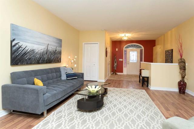 76 Sundridge St, House detached with 2 bedrooms, 3 bathrooms and 7 parking in Brampton ON | Image 36