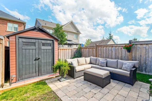 86 Lorenzo Circ, House attached with 3 bedrooms, 4 bathrooms and 3 parking in Brampton ON | Image 24