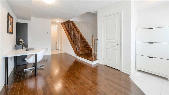 4566 16th Ave, House attached with 3 bedrooms, 3 bathrooms and 1 parking in Markham ON | Image 4