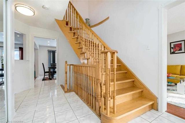 31 Colleyville St, House detached with 4 bedrooms, 4 bathrooms and 6 parking in Brampton ON | Image 11
