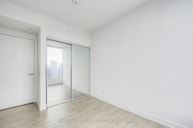4206 - 85 Wood St, Condo with 2 bedrooms, 1 bathrooms and 0 parking in Toronto ON | Image 10