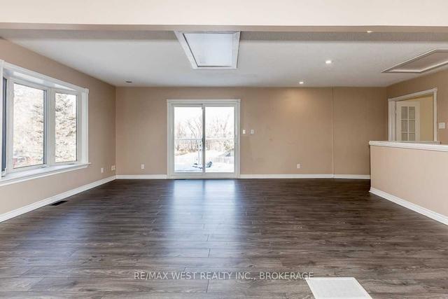 94 Bayview Dr, House other with 2 bedrooms, 5 bathrooms and 6 parking in Barrie ON | Image 14