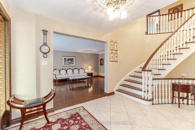 95 Hallsport Cres, House detached with 5 bedrooms, 5 bathrooms and 6 parking in Toronto ON | Image 36