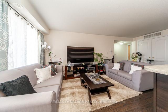 33 - 651a Warden Ave, Townhouse with 3 bedrooms, 2 bathrooms and 2 parking in Toronto ON | Image 5