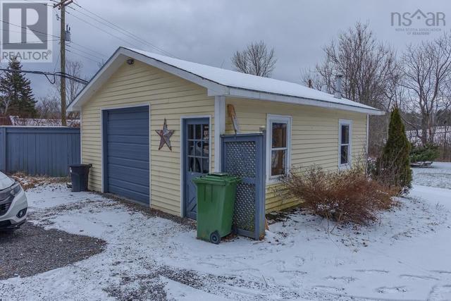 1036 King Street, House detached with 3 bedrooms, 1 bathrooms and null parking in Windsor NS | Image 7
