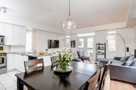 th1 - 70 Carr St, Townhouse with 2 bedrooms, 2 bathrooms and 1 parking in Toronto ON | Image 2
