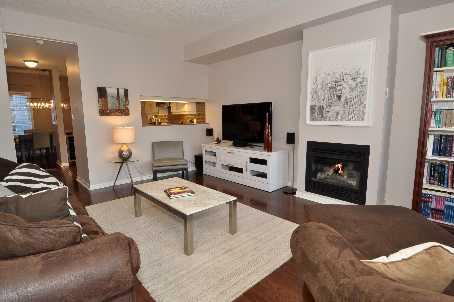 th 35 - 11 Niagara St, Townhouse with 2 bedrooms, 2 bathrooms and 1 parking in Toronto ON | Image 2