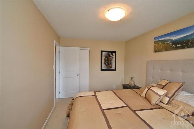 504 Rannoch Private, Townhouse with 3 bedrooms, 3 bathrooms and 2 parking in Ottawa ON | Image 23