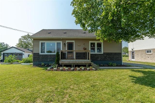 543 Walden Boulevard, House detached with 4 bedrooms, 1 bathrooms and 8 parking in Fort Erie ON | Image 4