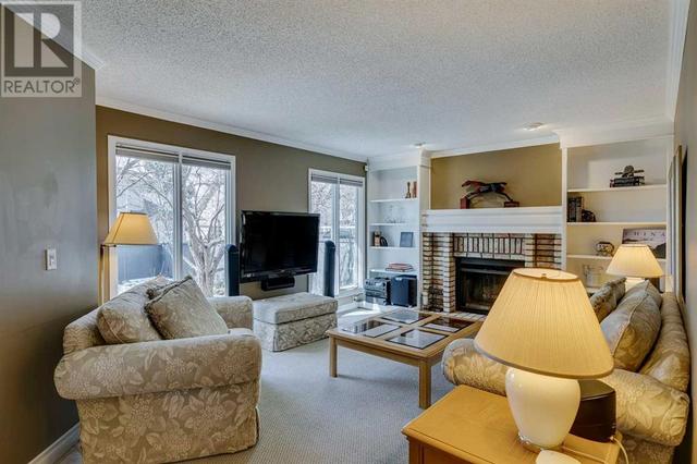 159 Woodhaven Place Sw, House detached with 4 bedrooms, 3 bathrooms and 4 parking in Calgary AB | Image 13