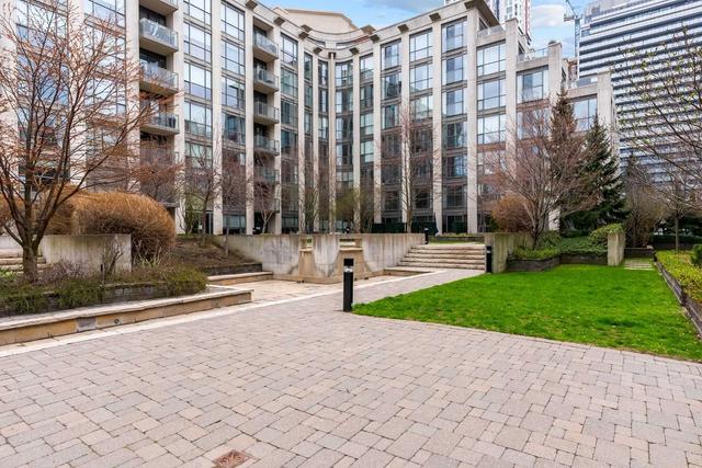 th111 - 25 Soho St, Townhouse with 2 bedrooms, 2 bathrooms and 1 parking in Toronto ON | Image 15