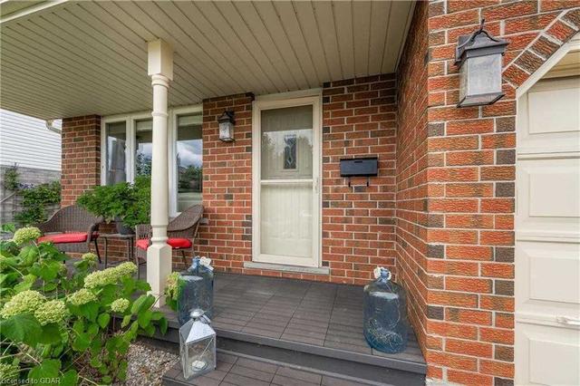 46 Fairmeadow Dr, House detached with 3 bedrooms, 2 bathrooms and 3 parking in Guelph ON | Image 38