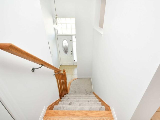 7 Signature Lane, House attached with 3 bedrooms, 3 bathrooms and 3 parking in Brampton ON | Image 25