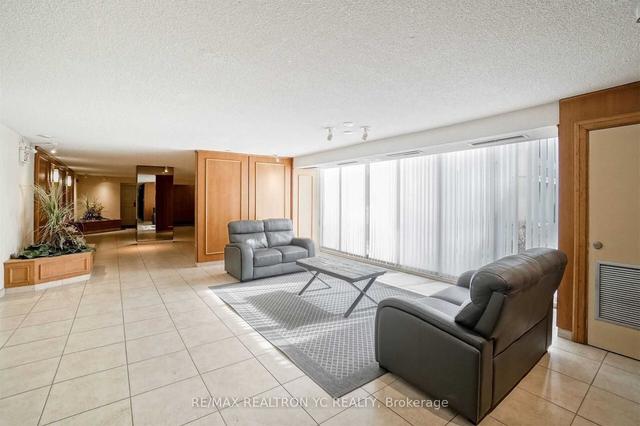 128 - 1300 Marlborough Crt, Condo with 3 bedrooms, 2 bathrooms and 1 parking in Oakville ON | Image 18