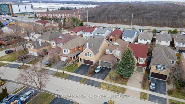 5935 Leeside Cres, House detached with 4 bedrooms, 4 bathrooms and 4 parking in Mississauga ON | Image 33