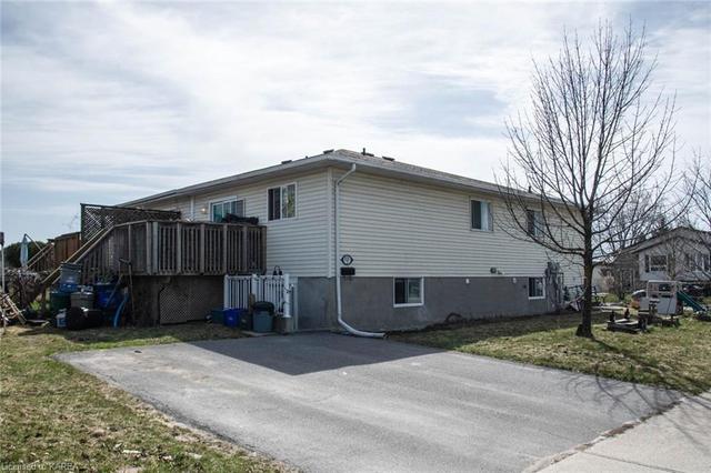830 Bigham Court, House detached with 4 bedrooms, 2 bathrooms and 4 parking in Kingston ON | Image 5