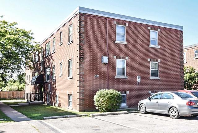 4 - 5 Applewood Ave, Condo with 1 bedrooms, 1 bathrooms and 1 parking in Hamilton ON | Image 21