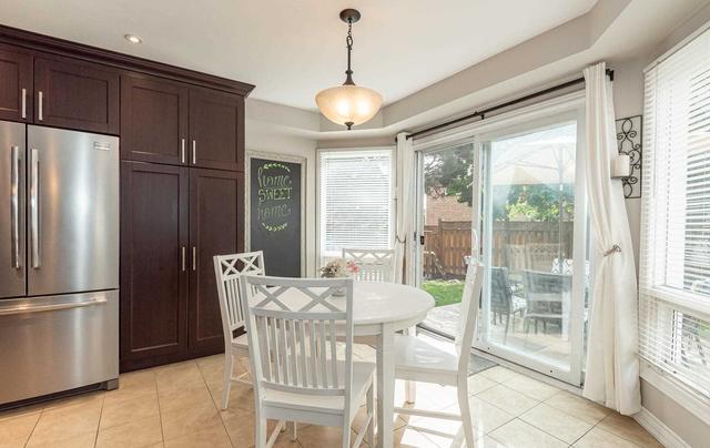 6 Blaydon Crt, House detached with 4 bedrooms, 4 bathrooms and 6 parking in Brampton ON | Image 3