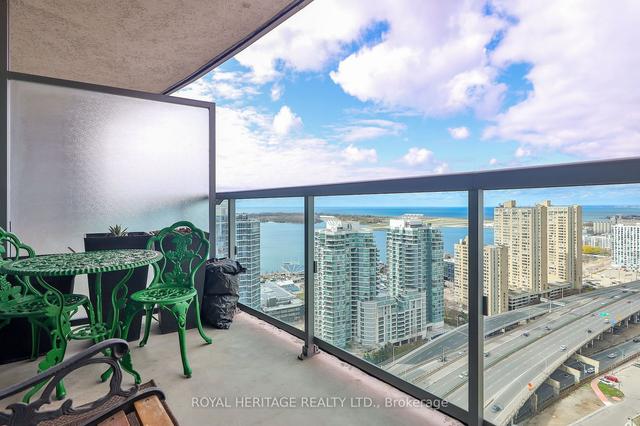 3712 - 19 Grand Trunk Cres, Condo with 1 bedrooms, 1 bathrooms and 1 parking in Toronto ON | Image 15