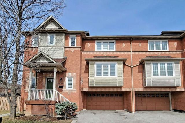 5037 East Mill Rd, House semidetached with 3 bedrooms, 3 bathrooms and 4 parking in Mississauga ON | Image 1