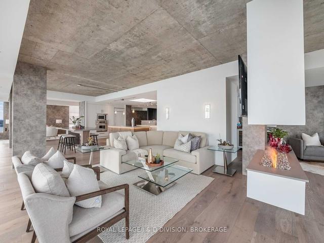 ph 1210 - 211 Queens Quay W, Condo with 3 bedrooms, 4 bathrooms and 3 parking in Toronto ON | Image 14