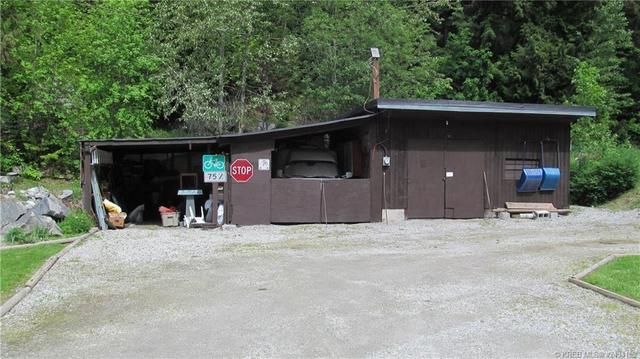 3433 Highway 6, House detached with 3 bedrooms, 3 bathrooms and 20 parking in Central Kootenay E BC | Image 60