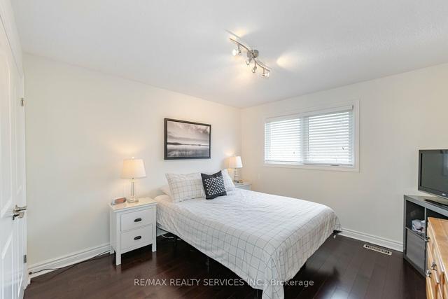 52 Northampton St, House detached with 4 bedrooms, 3 bathrooms and 4 parking in Brampton ON | Image 20