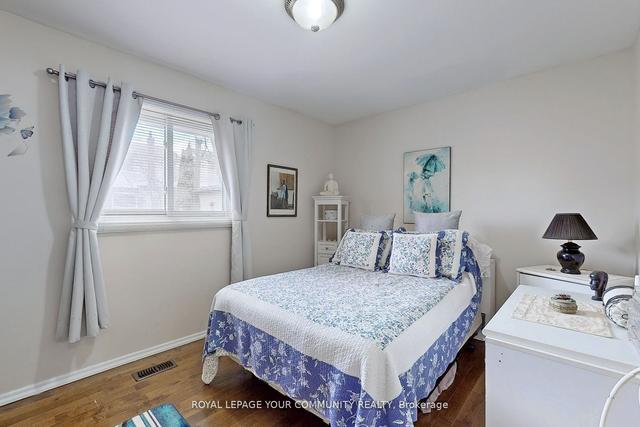 37 Nickle St, House detached with 3 bedrooms, 2 bathrooms and 0 parking in Toronto ON | Image 2