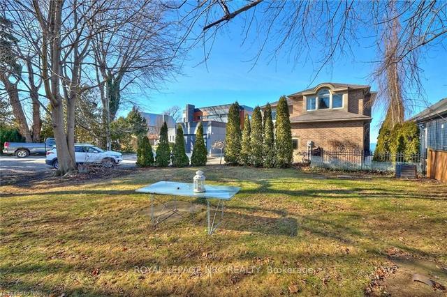 10 Colton Ave, House detached with 1 bedrooms, 1 bathrooms and 2 parking in St. Catharines ON | Image 16