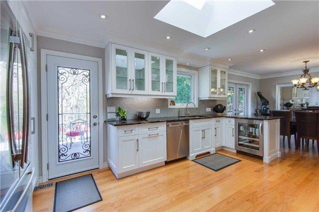 128 Elvaston Dr, House detached with 3 bedrooms, 3 bathrooms and 4 parking in Toronto ON | Image 6