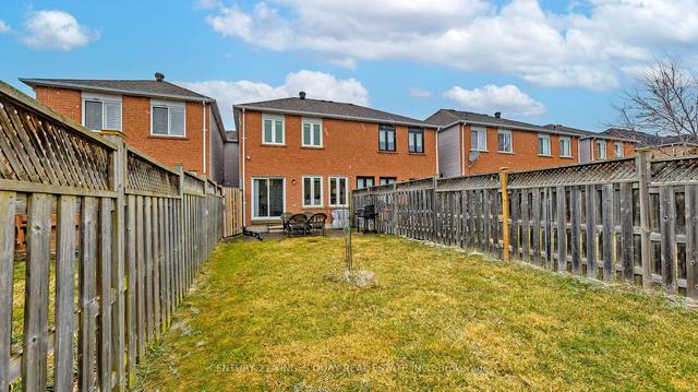 88 Giancola Cres, House attached with 3 bedrooms, 3 bathrooms and 4 parking in Vaughan ON | Image 26