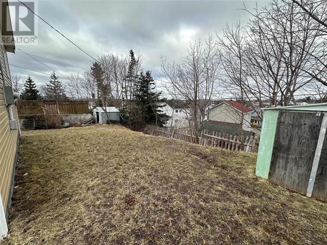39 Crescent Heights, House detached with 2 bedrooms, 1 bathrooms and null parking in Grand Falls-Windsor NL | Image 4