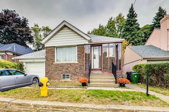 370 Lawrence Ave W, House detached with 2 bedrooms, 3 bathrooms and 2 parking in Toronto ON | Image 1