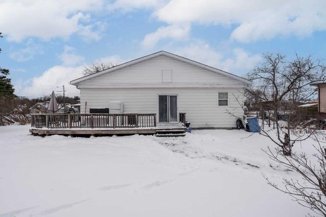 15 West St S, House detached with 1 bedrooms, 2 bathrooms and 6 parking in Kawartha Lakes ON | Image 19