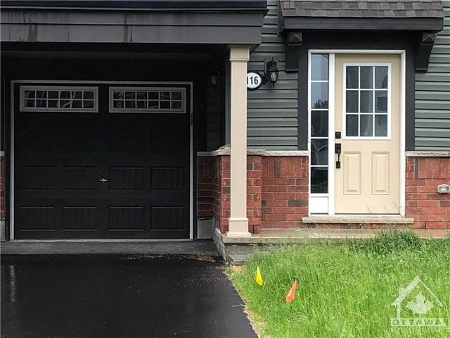 116 Helenium Lane, Townhouse with 2 bedrooms, 3 bathrooms and 3 parking in Ottawa ON | Image 3