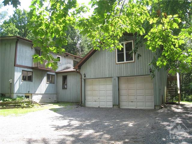 2394 County Road 43 Road, House detached with 4 bedrooms, 3 bathrooms and 8 parking in North Grenville ON | Card Image