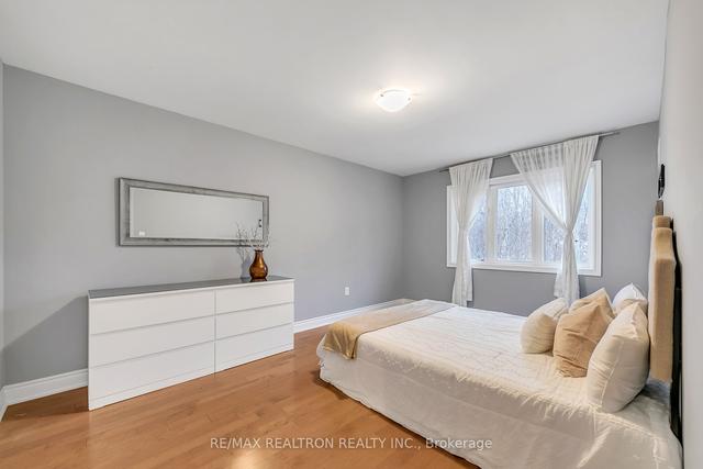 179 Woodspring Ave, House detached with 3 bedrooms, 3 bathrooms and 4 parking in Newmarket ON | Image 15