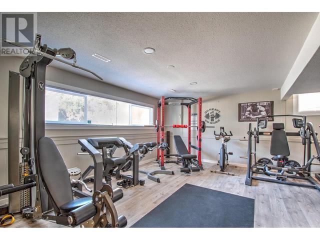 655 Clifton Road S, House detached with 5 bedrooms, 3 bathrooms and 2 parking in Kelowna BC | Image 23