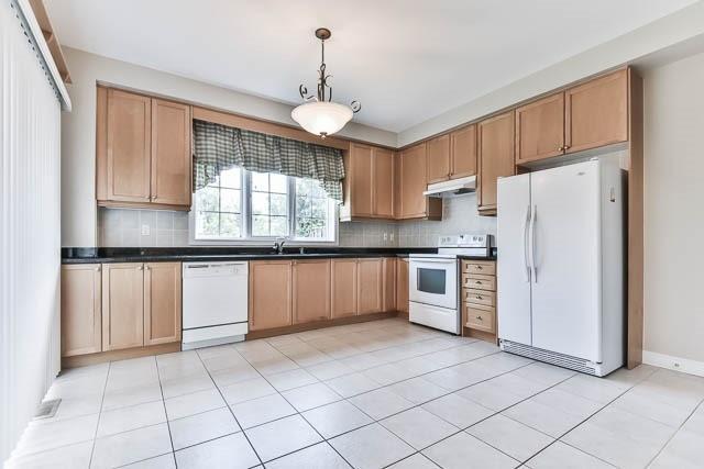 11 Belle Terre Way, Townhouse with 2 bedrooms, 4 bathrooms and 1 parking in Markham ON | Image 8