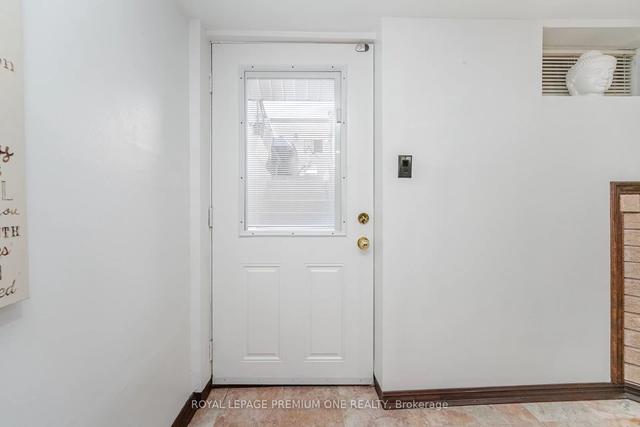 524 Salem Ave N, House detached with 2 bedrooms, 2 bathrooms and 2 parking in Toronto ON | Image 28
