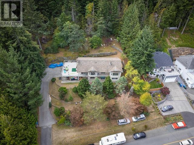 5227 Lost Lake Rd, House detached with 4 bedrooms, 3 bathrooms and 8 parking in Nanaimo BC | Image 3
