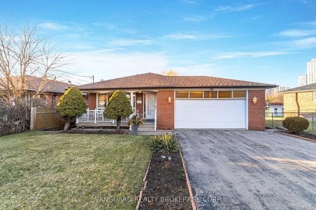 237 Derrydown Rd, House detached with 4 bedrooms, 4 bathrooms and 7 parking in Toronto ON | Image 1