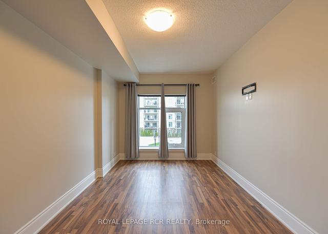 301 - 80 Orchard Point Rd, Condo with 2 bedrooms, 2 bathrooms and 1 parking in Orillia ON | Image 4