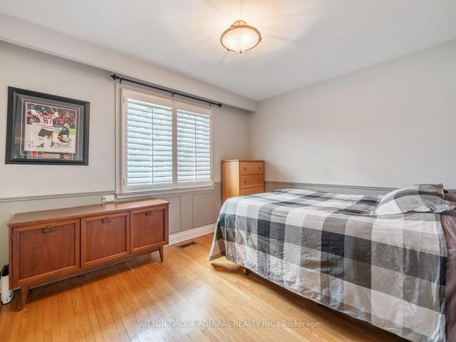 138 Chapman Rd, House detached with 4 bedrooms, 3 bathrooms and 3 parking in Toronto ON | Image 8