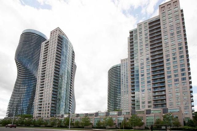 th 121 - 70 Absolute Ave N, Townhouse with 2 bedrooms, 2 bathrooms and 1 parking in Mississauga ON | Image 1