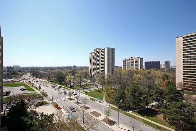 1010 - 455 Sentinel Rd, Condo with 3 bedrooms, 2 bathrooms and 1 parking in Toronto ON | Image 14