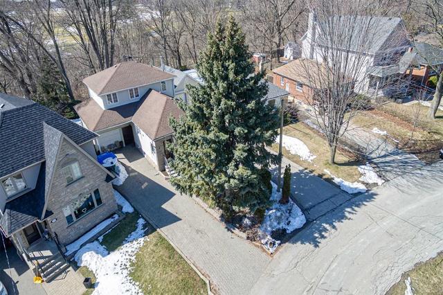 45 Enfield Ave, House detached with 4 bedrooms, 3 bathrooms and 5 parking in Toronto ON | Image 26