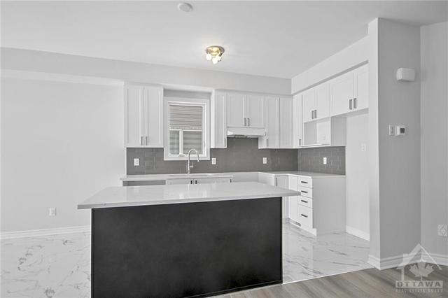 426 Fleet Canuck Private, Townhouse with 3 bedrooms, 3 bathrooms and 2 parking in Ottawa ON | Image 6