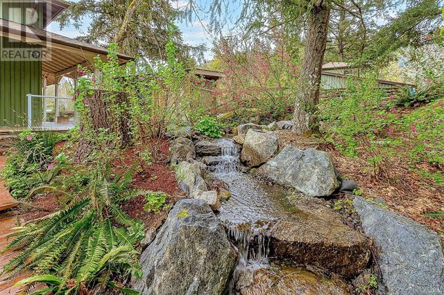 5058 West Saanich Rd, House detached with 3 bedrooms, 3 bathrooms and 8 parking in Saanich BC | Image 52
