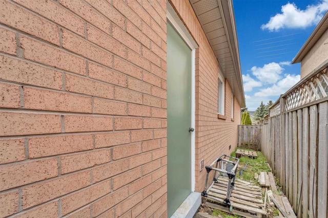 85 Cityview Circ, House detached with 2 bedrooms, 4 bathrooms and 4 parking in Barrie ON | Image 37